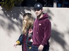 Filha de Carrie Fisher é consolada por Taylor Lautner após morte da mãe