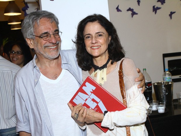 Marieta Severo e Aderbal Freire-Filho no lançamento do livro &quot;Hamlet&quot; no Teatro Poeirinha em Botafogo  (Foto: Raphael Mesquita / Foto Rio News)