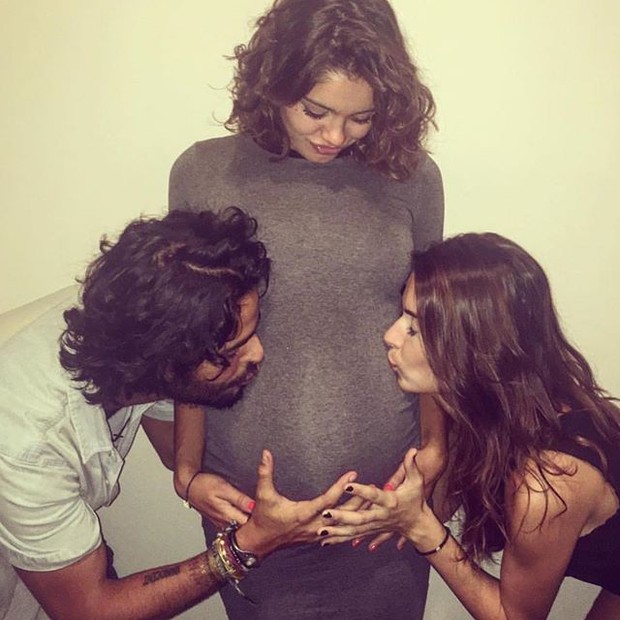 Sophie Charlotte, grávida, com Thaila Ayala e André Nicolau (Foto: Instagram/ Reprodução)