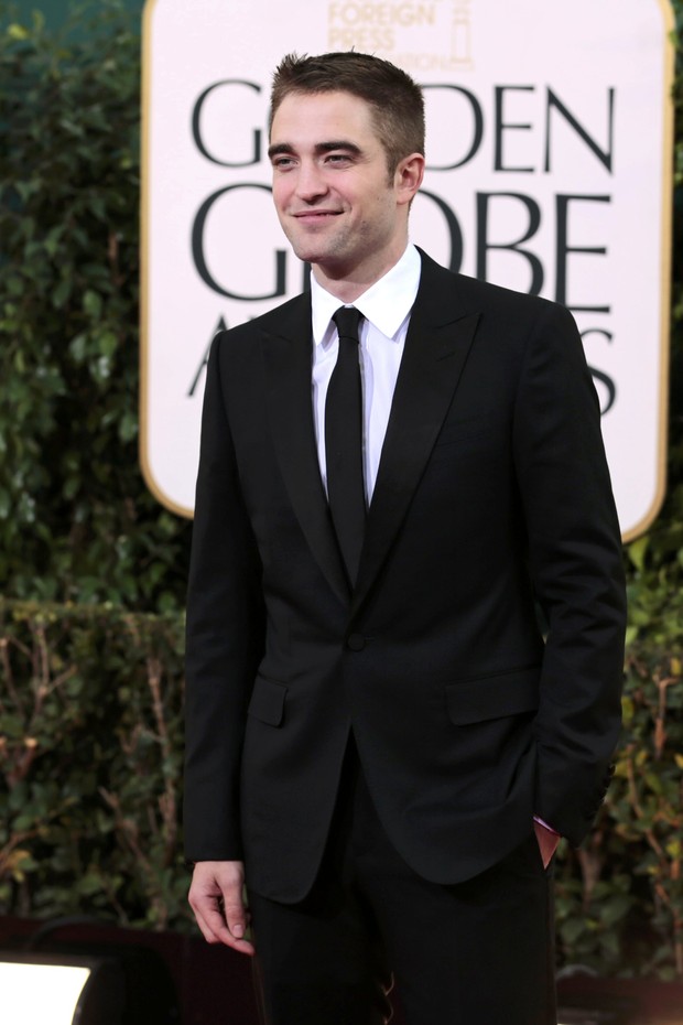  Robert Pattinson no Globo de Ouro (Foto: Mario Anzuoni/ Reuters/ Agência)