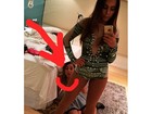 Com as pernas de fora, Anitta brinca com amiga em selfie 