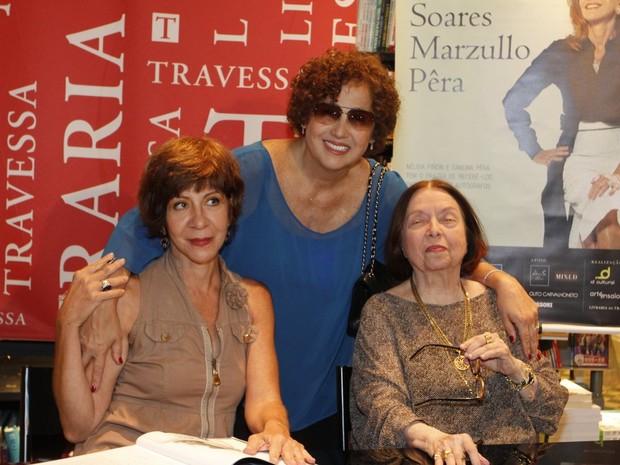 Sandra PÊra, Claudia Jimenez e Nélida Piñon em livraria no Rio (Foto: Marcos Ferreira/ Brazil News)