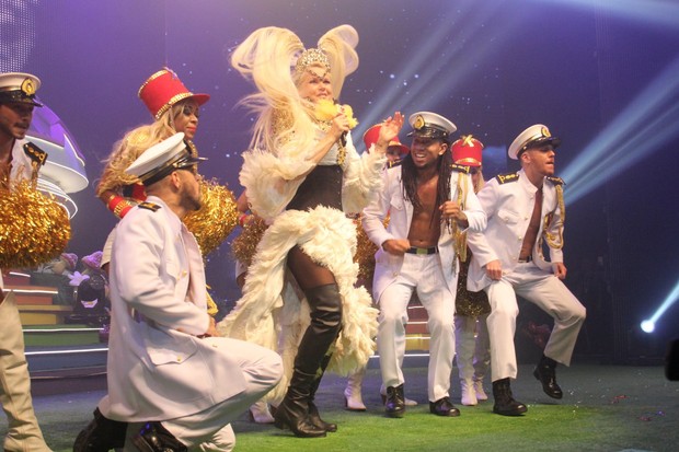 Xuxa se apresenta em festa no Rio (Foto: Wallace Barbosa / AgNews)