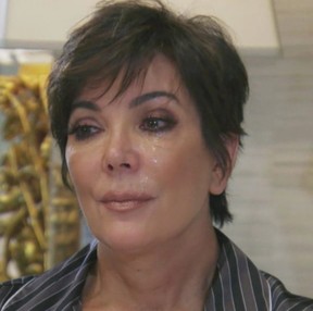 Kris Jenner chorando (Foto: Reprodução)