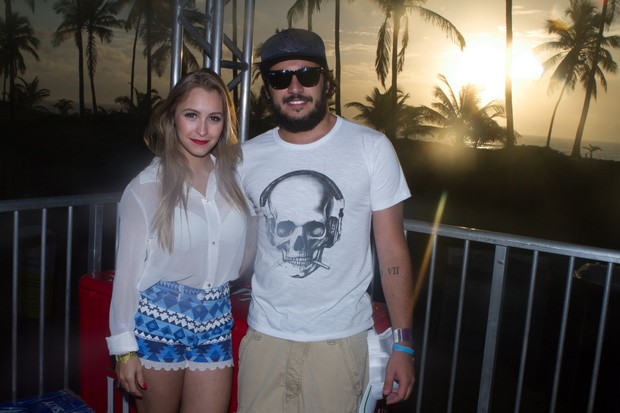 Felipe Lombardi e Carla Diaz no Paradise Weekend 2013 (Foto: Raphael Mesquita / FotoRioNews)