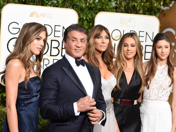 Sylvester Stallone com a mulher Jennifer Flavin e as filhas Sophia Rose Stallone, Scarlet Rose Stallone e Sistine Rose Stallone (Foto: AFP)