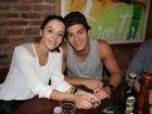 Giovanna Lancellotti acompanha Arthur Aguiar em festa no Rio