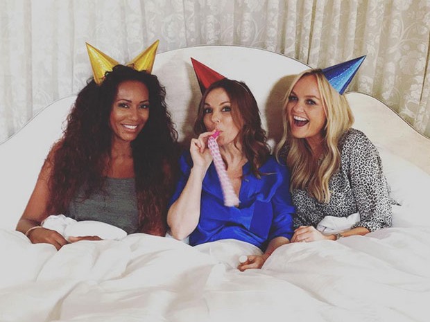 Mel B, Geri Halliwell e Emma Bunton comemoram os 20 anos do grupo Spice Girls (Foto: Instagram/ Reprodução)