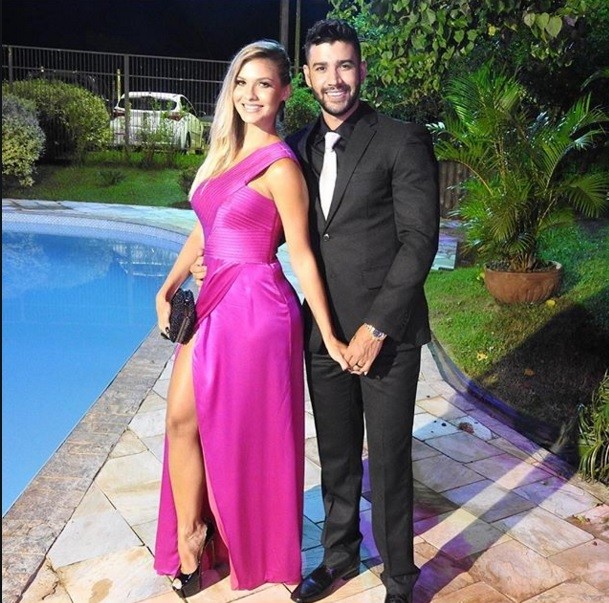 Andressa Suíta posta foto com Gusttavo Lima em casamento (Foto: Reprodução/Instagram)