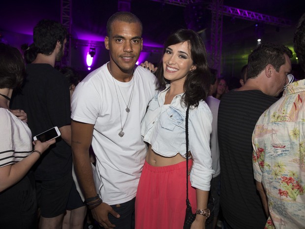 Marcello Melo Jr, e a namorada, Caroline Alves, em festa no Rio (Foto: Felipe Panfili/ Divulgação)