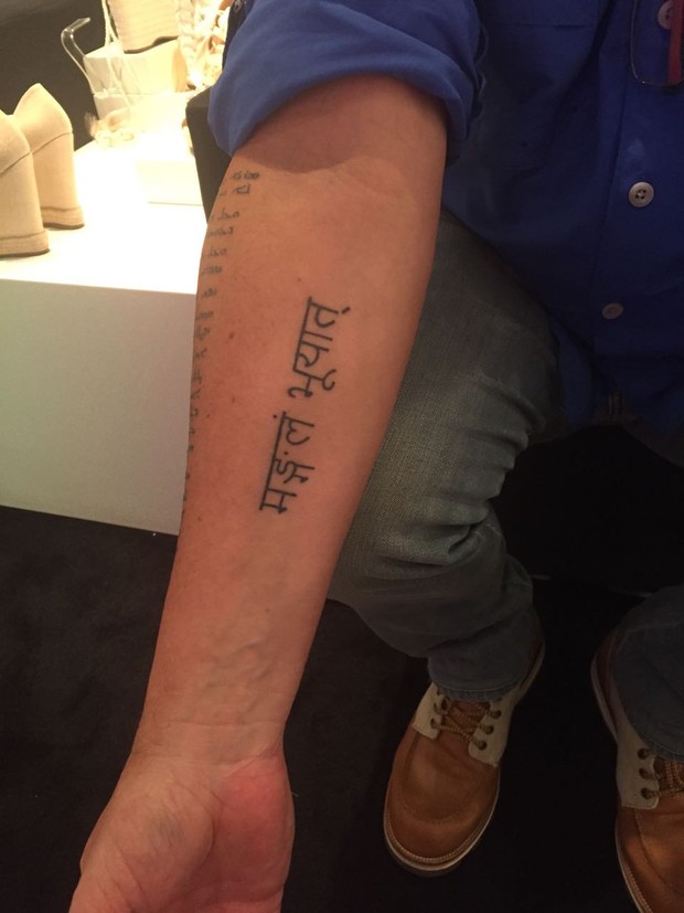 Jayme Monjardim fecha o braço esquerdo com tatuagem bíblica sobre o Gênesis (Foto: Reprodução / Instagram)