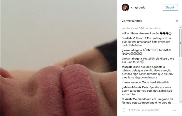 Chay Suede publica foto no Instagram e fãs afirmam que é Laura Neiva (Foto: Reprodução/Instagram)