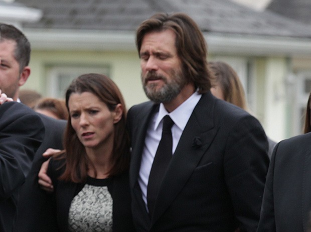 Jim Carrey no enterro de sua ex-namorada, Cathriona White (Foto: Getty Images)