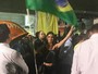Thaila Ayala participa de protesto em São Paulo e diz: ‘Não sou elite’