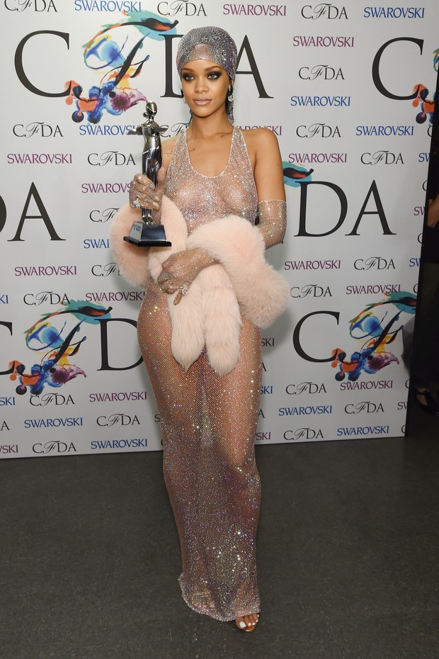 Rihanna em prêmio de moda em Nova York, nos Estados Unidos (Foto: Larry Busacca/ Getty Images/ AFP)