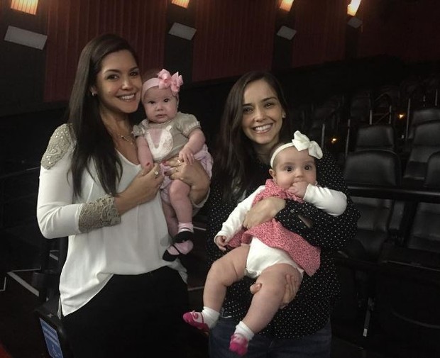 Thaís Fersoza, Melinda e amiga com a filha (Foto: Instagram / Reprodução)