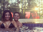 Thammy Miranda curte Dia dos Namorados na piscina: 'Muito amor'