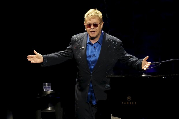 Elton John em show em Nova York, nos Estados Unidos (Foto: Mike Segar/ Reuters)