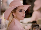 Lady Gaga lança clipe de 'Million Reasons' e divide opiniões