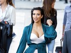 Kim Kardashian exibe fartura em programa de televisão