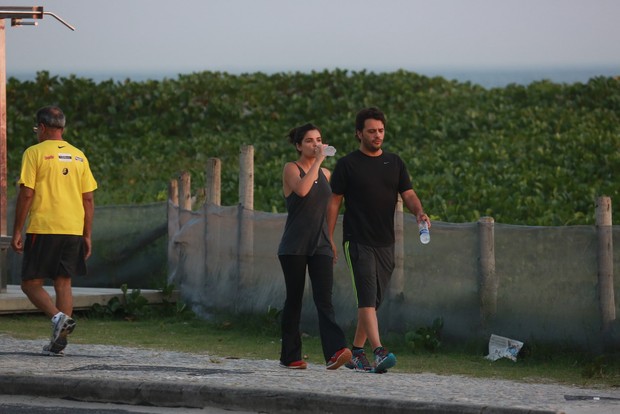 Vanessa Giacomo com o marido  (Foto: AgNews/Dilson Silva)