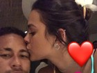 Assumiram! Neymar ganha beijo de feliz ano novo de Bruna Marquezine