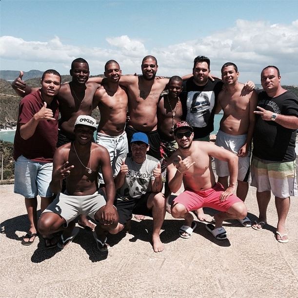 Adriano e amigos (Foto: Instagram/Reprodução)