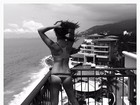 Lea Michele posta foto de biquíni em rede social