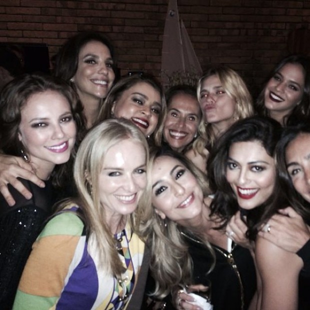 Angelica recebe atrizes comoo Juliana Paes, Bruna Marquezine e Paola Oliviera (Foto: Reprodução do Instagram)