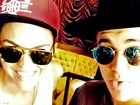Justin Bieber e atriz de 'Orange' brincam com semelhança: 'Gêmeos'
