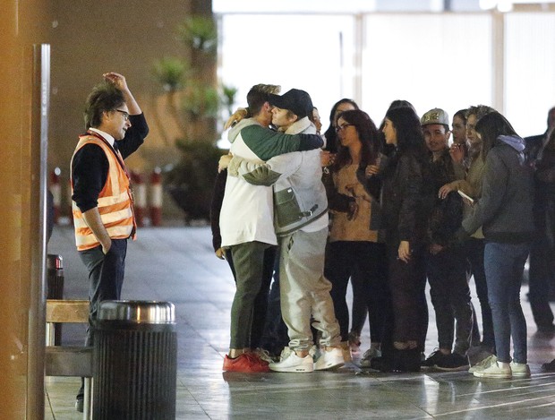 Justin Bieber se reúne com fãs na Espanha (Foto: The Grosby Group)