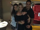 Carla Perez comemora aniversário com Xanddy e os filhos