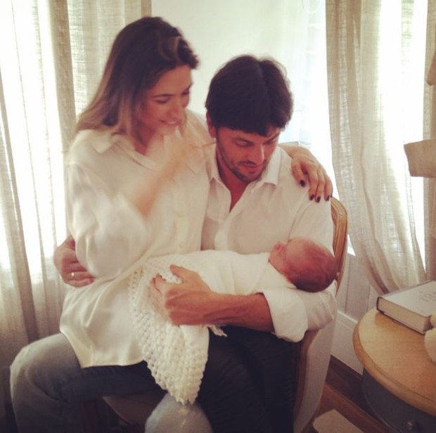 Fabio Faria e Patrícia Abravanel com o filho (Foto: Reprodução/ Instagram)