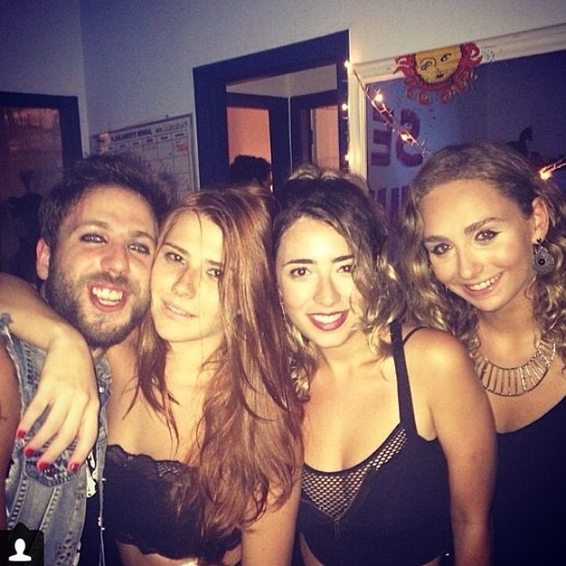 Mariah Rocha com amigos em festa no Rio (Foto: Instagram/ Reprodução)