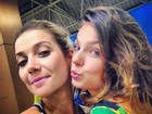 Isis Valverde e Luiza Possi fazem carão em foto 'selfie'