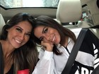 Mayra Cardi posta clique ao lado de Anitta: '30 dias grudada com ela'