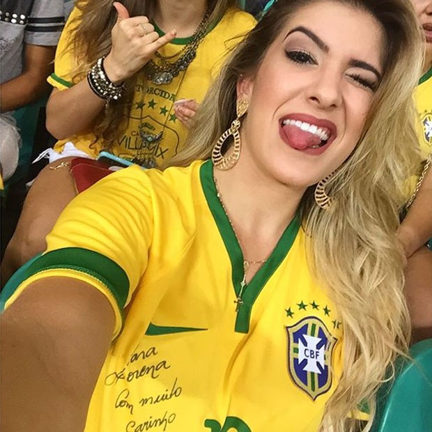 Lorena Improta em jogo da seleção brasileira em Salvador, na Bahia (Foto: Instagram/ Reprodução)