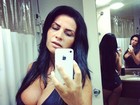 Solange Gomes publica foto de lingerie em banheiro de hotel 