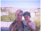 Cristiano Ronaldo festeja dia das crianças com o filho 