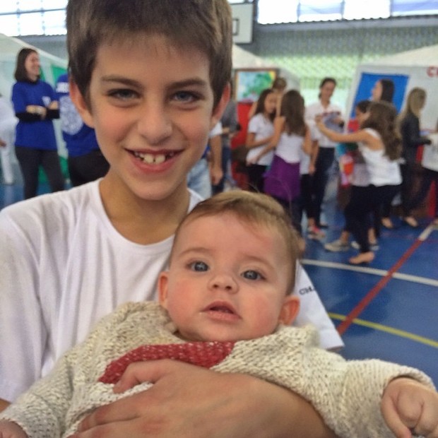 Lucas e Maria Eduarda, filhos de Henri Castelli (Foto: Instagram / Reprodução)