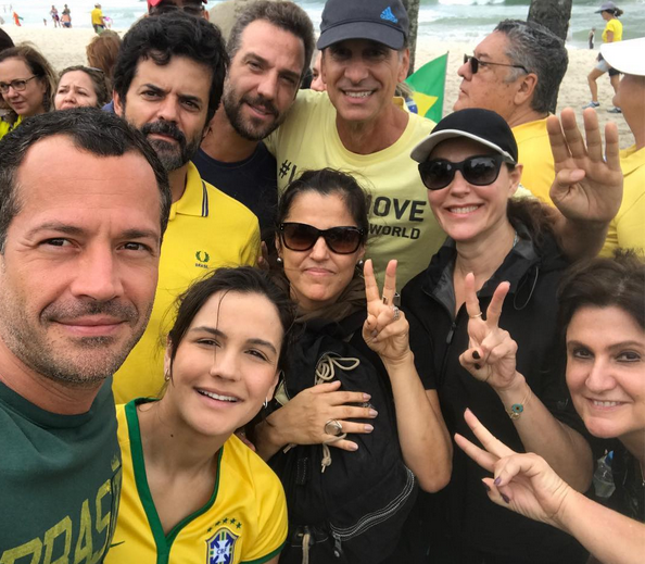 Malvino Salvador com Kyra Gracie, Jorge Pontual, Victor Fasano e Christiane Torloni (Foto: Reprodução/Instagram)