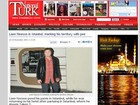 Liam Neeson aparece com a calça molhada (de novo!) na Turquia