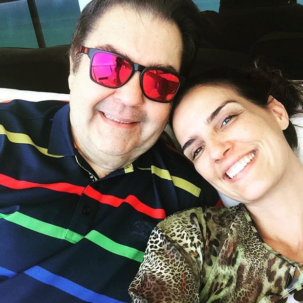 Fausto Silva com a esposa, Luciana Cardoso (Foto: Reprodução / Instagram)