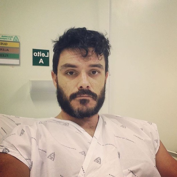 Kiko Pissolato no hospital (Foto: Reprodução/Instagram)