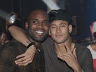 Neymar vai com Rafael Zulu a show de Thiaguinho em São Paulo