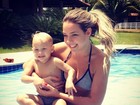 Que gostoso! Filho de Neymar curte domingo de sol na piscina 