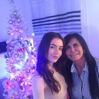 Giullia com a mãe, Gretchen (Foto: Reprodução/Instagram)