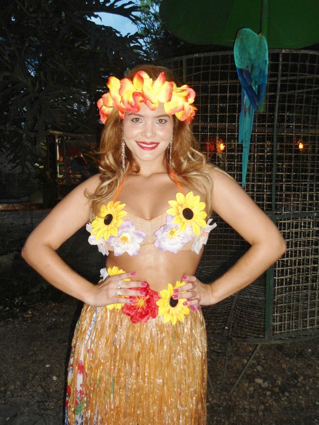 Geisy Arruda se veste de havaiana no Reveillon (Foto: Instagram / Reprodução)