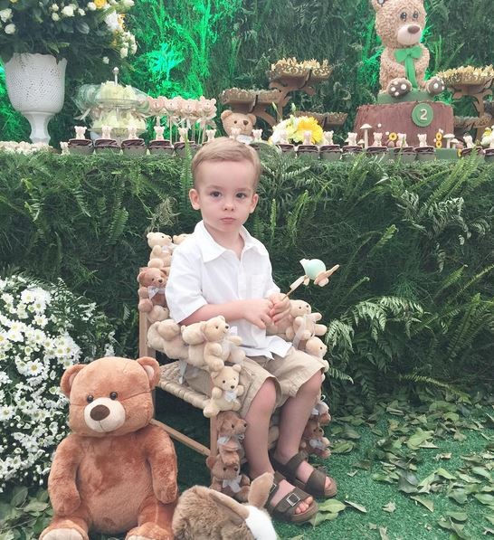 Alexandre, filho da apresentadora Ana Hickmann e do empresário Alexandre Corrêa, comemora seu aniversário de dois anos  (Foto: Reprodução do Instagram)