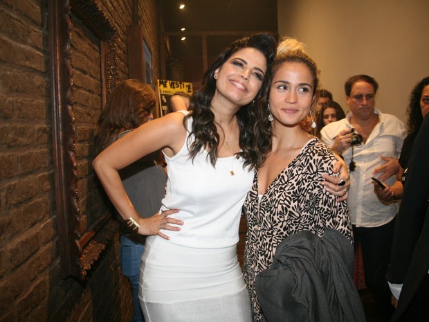 Emanuelle Araújo e Nanda Costa em show na Zona Sul do Rio (Foto: Robson Moreira/ Brazil News)